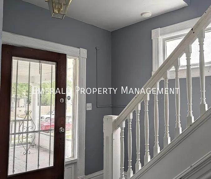 964 N Church St — Photo 2