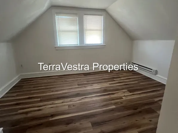 424 W Broad St, Paulsboro, NJ 08066