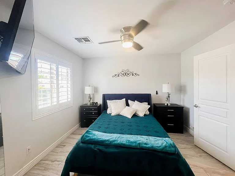 750 E Eagle Ln #1A — Photo 6