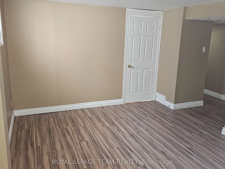 395 Peach Tree Ln #1 — Photo 5