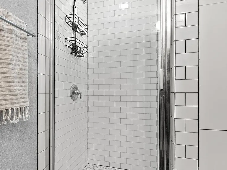 2120 Leander St — Photo 19