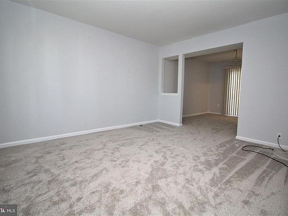 3rd image of 9241 Broadwater Dr