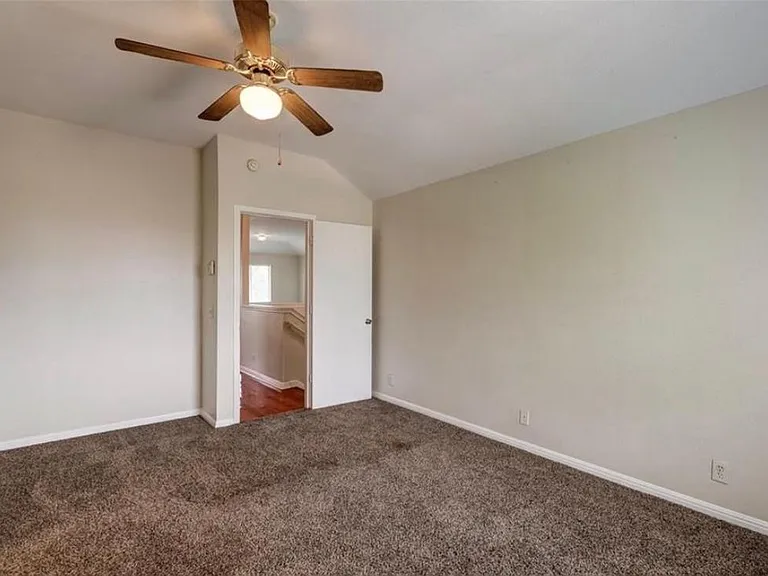 16712 Hamilton Point Cir — Photo 30