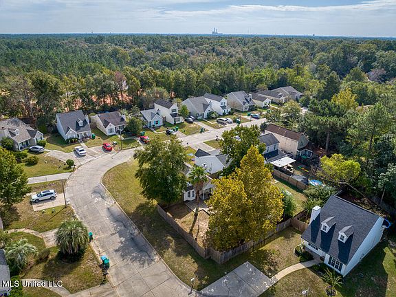 4th image of 12375 Windward Cir