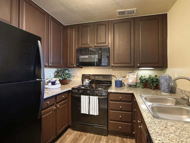 Prominence Apartments — Photo 53