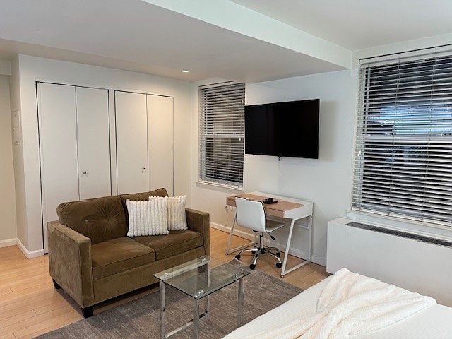 2nd image of 150 W 51st St APT 1103