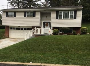 431 Canyon Dr, Canonsburg, PA 15317