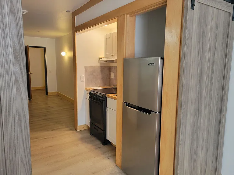 Ski Town Apartments — Photo 174