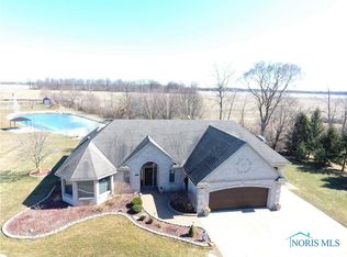 3739 Fangboner Rd, Fremont, OH 43420