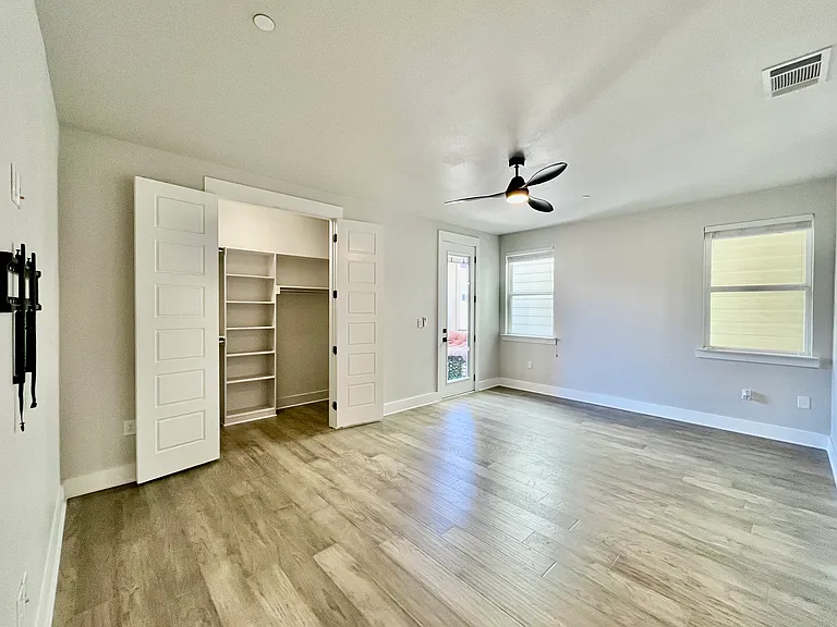 251 S Mill St #320 — Photo 22