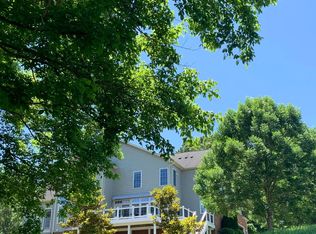 9441 Brink Rd, Gaithersburg, MD 20882