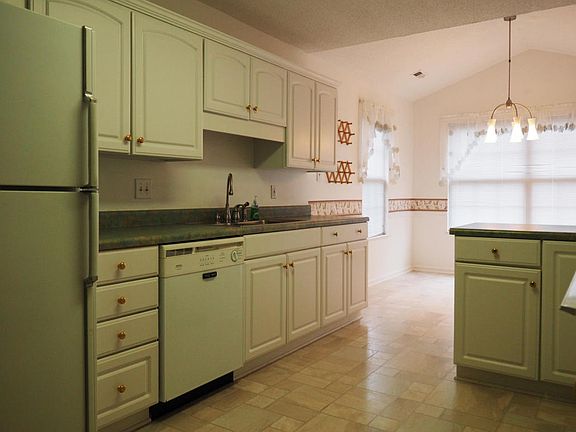 5th image of 2924 Ginnbrooke Ln