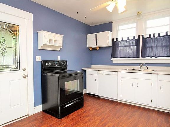 4th image of 203 N Lyman St
