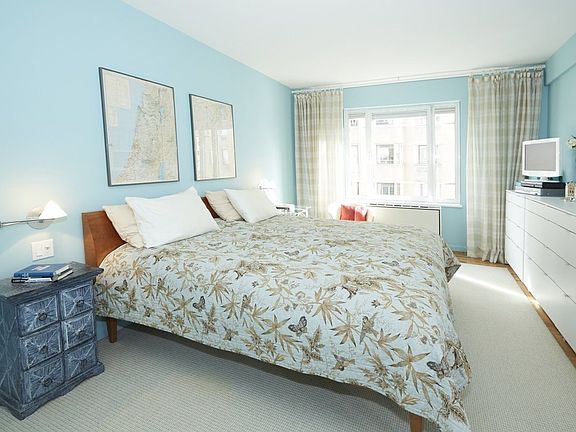 3rd image of 880 5th Ave APT 10G