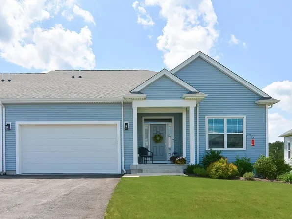 170 Stone Hill Dr #170, Whitinsville, MA 01588