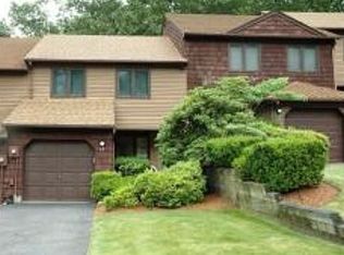17 Heritage Ct, Morris Plains, NJ 07950