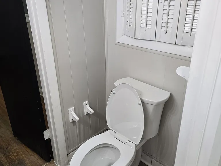 1102 Shoreham Dr — Photo 11