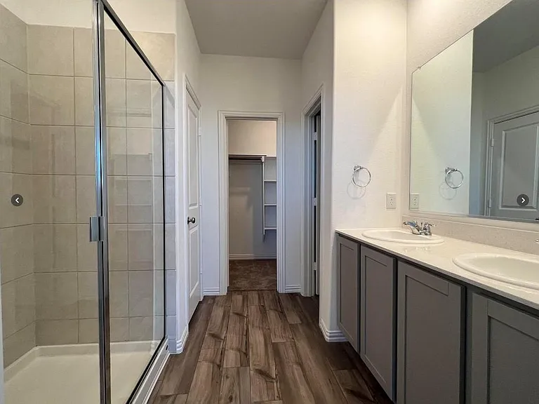 8000 Blue Heron Ln — Photo 16