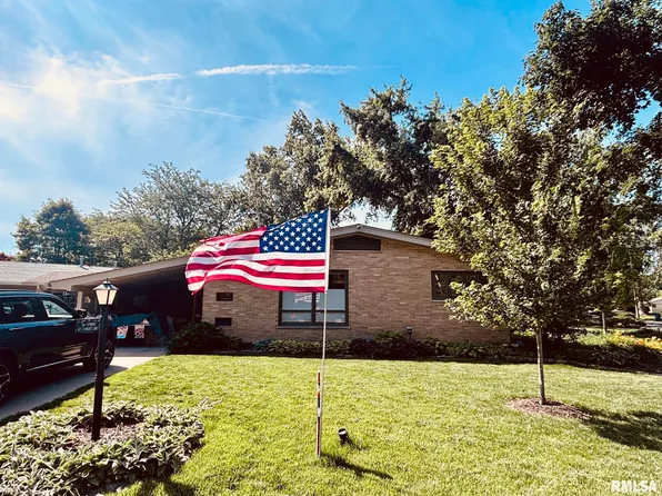 45 Lambert Ln, Springfield, IL 62704