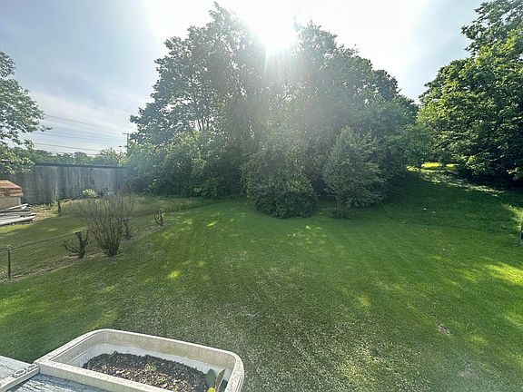 3rd image of 367 N Estill Ave