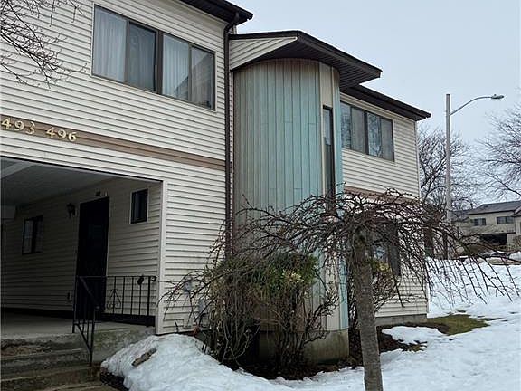 2nd image of 493 Country Club Ln #493