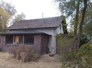 2131 W Huntzinger Rd, Selah, WA 98942