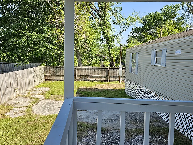 243 E Saint Charles Dr — Photo 15