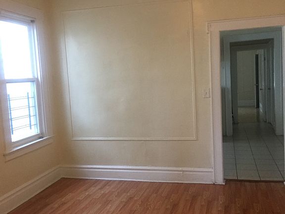 3rd image of 117 Western Pkwy #1A