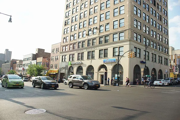 Rented by Norman Raindel, LREB | media 32