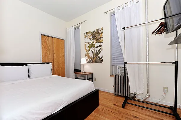 Rented by Eisenberg Exclusives | media 35