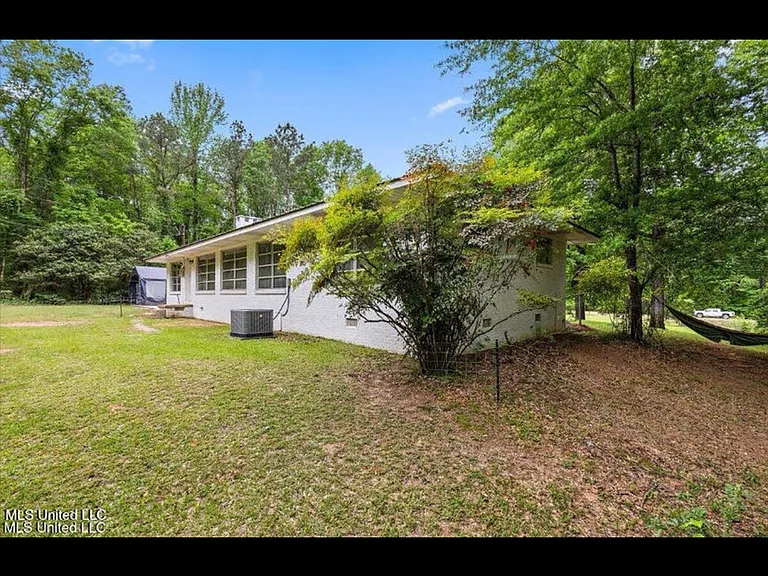 3850 Highway 35 N — Photo 9
