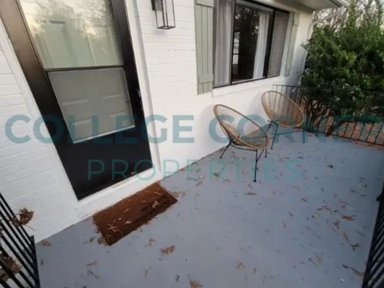 285 Crepe Myrtle Cir — Photo 2