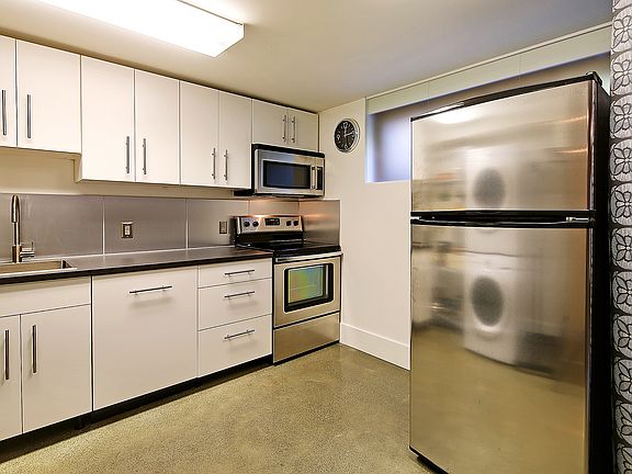 2nd image of 1415 NW Woodbine Way