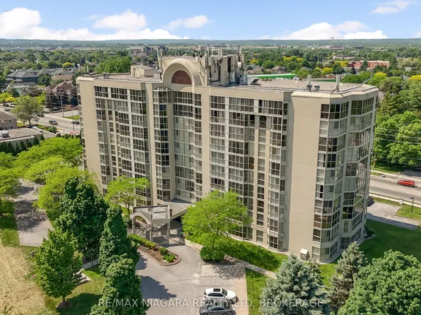 162 Martindale Rd #204, Saint Catharines, ON L2S 3S4