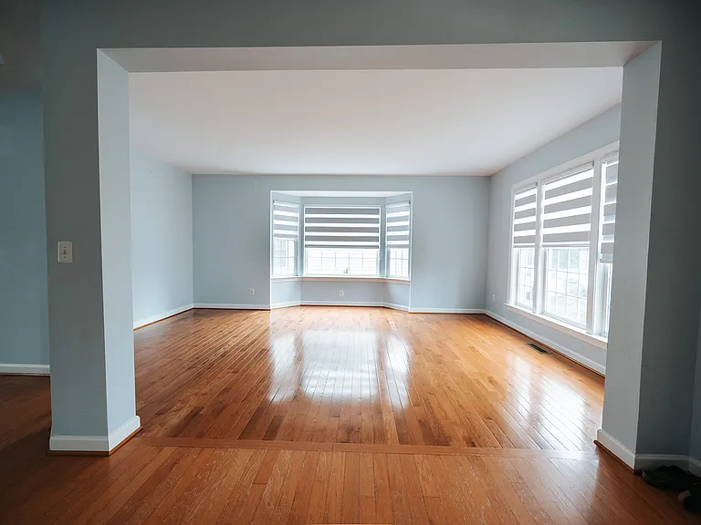 1832 Woods Edge Dr NE — Photo 5