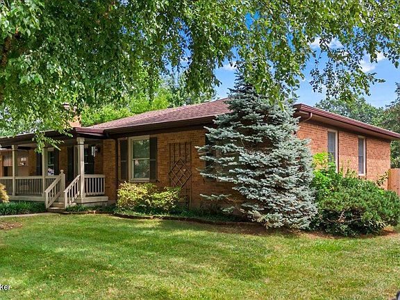 2nd image of 1601 Vivian Ln