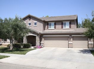 3042 N Linda Vista Ct, Visalia, CA 93291