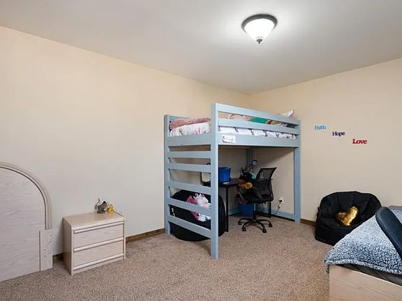 5th image of 1124 Idaho St