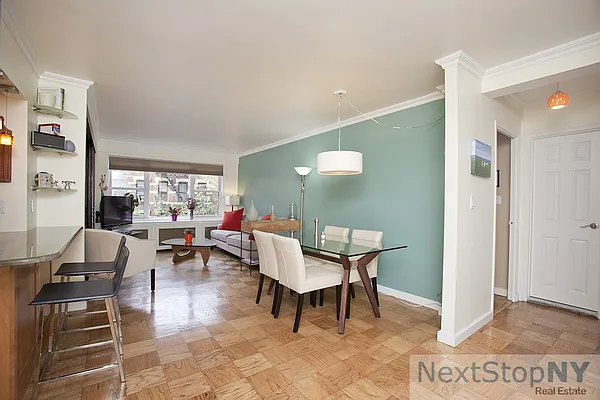 Sold by NextStopNY | media 20