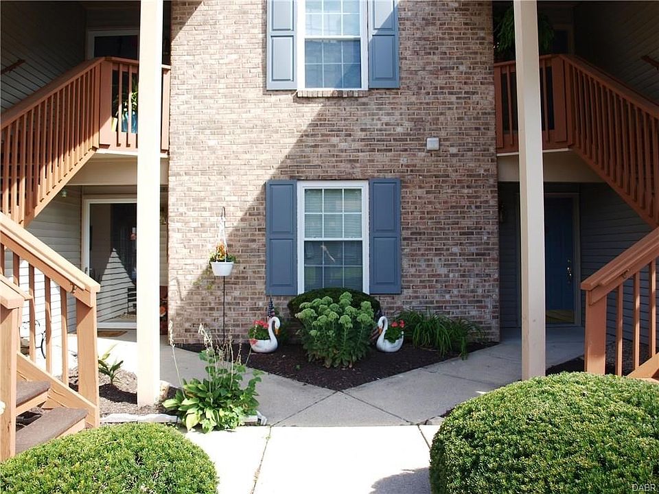 1st image of 208 Waterfront Pl