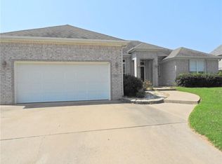 2211 SW Juniper Ave, Bentonville, AR 72713