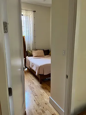 Rented by Zjama Realty Corp | media 6