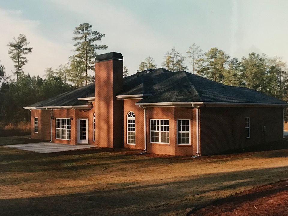 2nd image of 218 Cheshire Dr