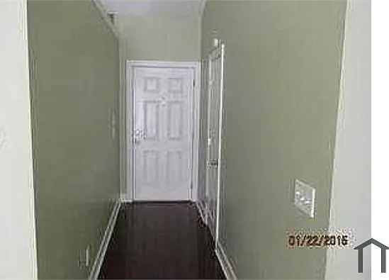3 bed, 1250 sqft, $2,400 — Photo 4