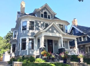 2915 N Marietta Ave, Milwaukee, WI 53211