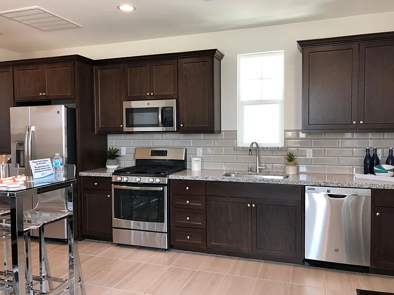 1386 S Wilshire Ave — Photo 6