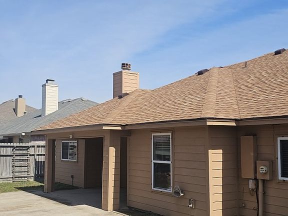 2nd image of 15525 Escapade St