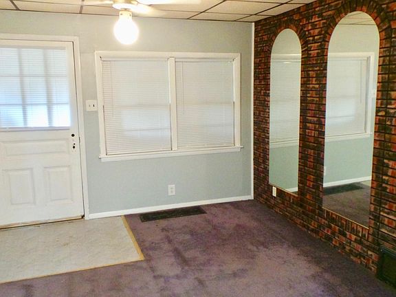 4th image of 4407 Clark Ave