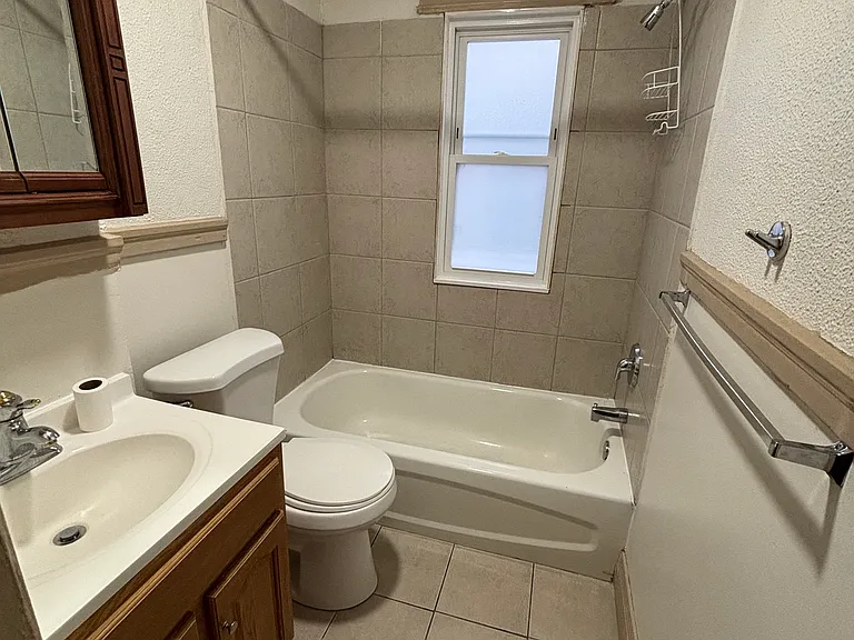 179 Field St #1 — Photo 11