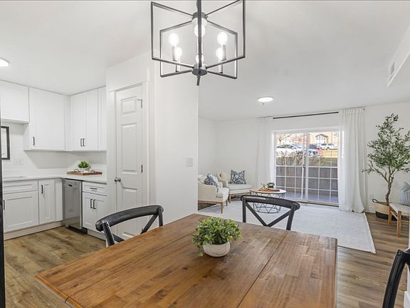 5th image of 1574 Westbury Way APT C